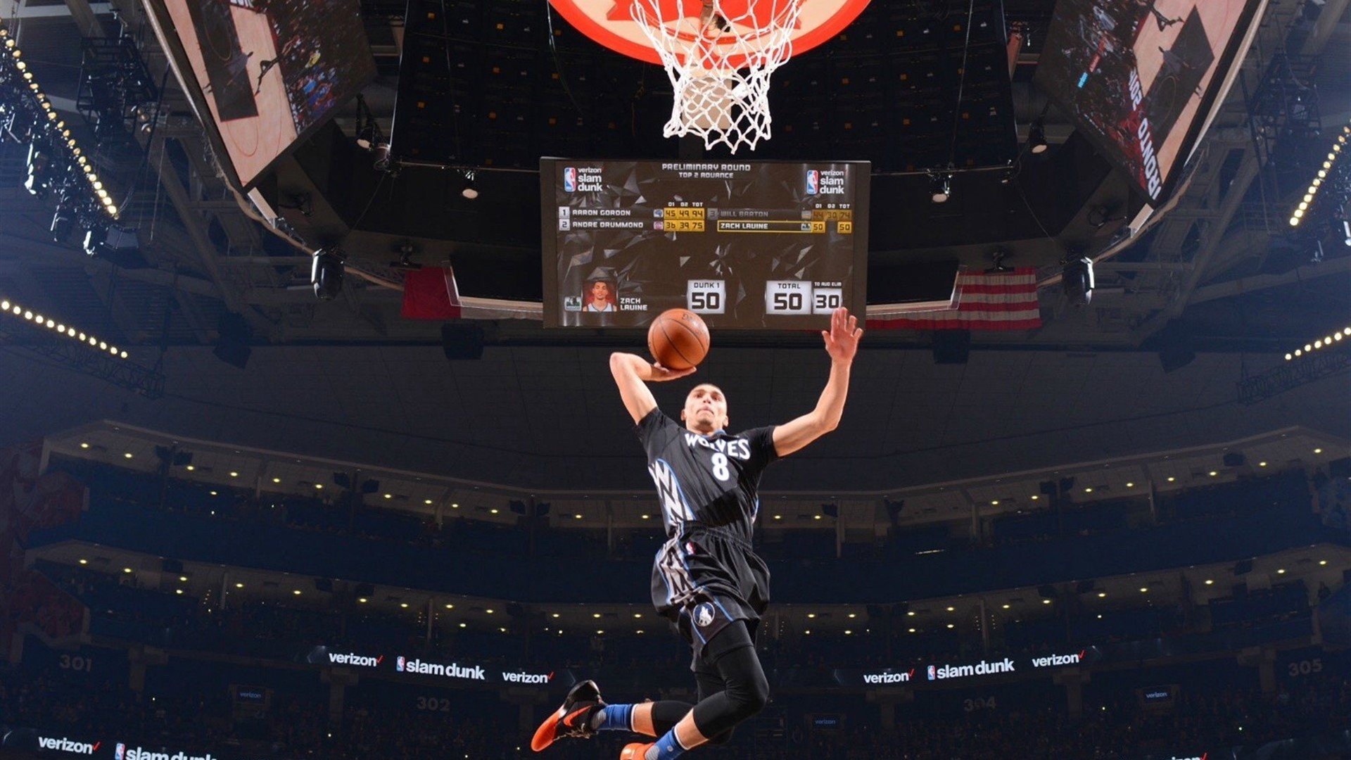 杰伦格林狂砍50分，公牛全队爆锤新疆队！CBA豪门竟被NBA残阵虐哭？